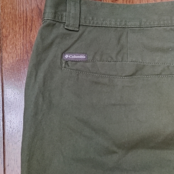 Columbia Cargo Shorts - Picture 8 of 9